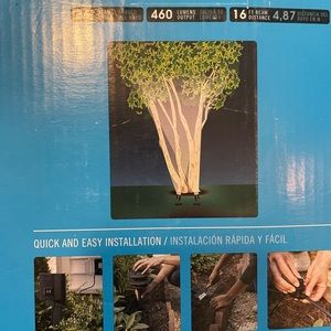 3 outdoor lights NEW